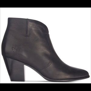 Frye Jennifer’s Ankle Boot